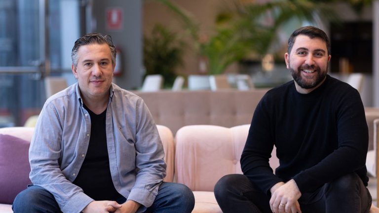Leonardo Álvarez, Cofundador de Fenicio eCommerce, y Avedis Boudakian fundador y CEO de Bunker DB.