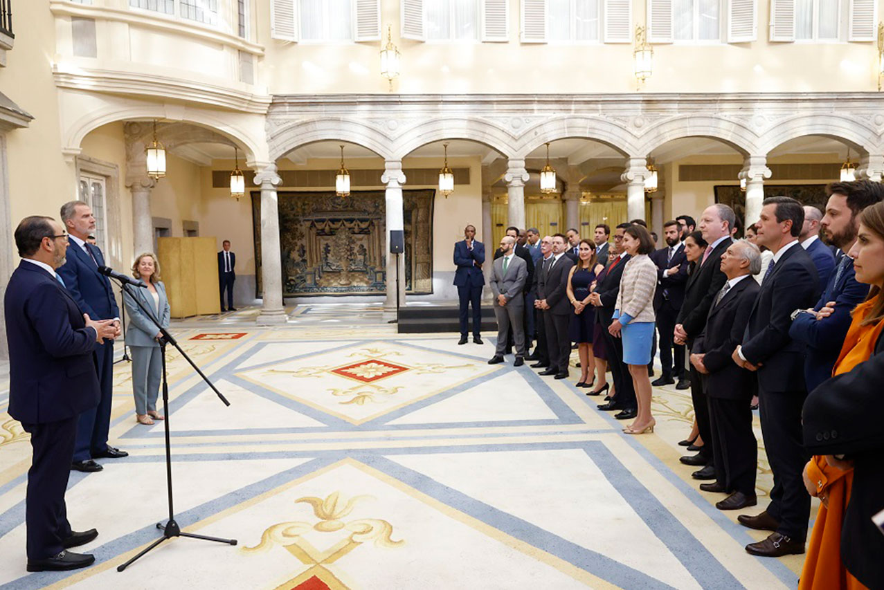 Rey de España recibe a ministros latinoamericanos y caribeños para estrechar lazos de cooperación 