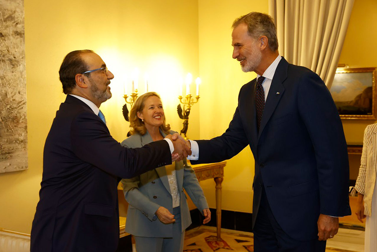 Rey de España recibe a ministros latinoamericanos y caribeños para estrechar lazos de cooperación 