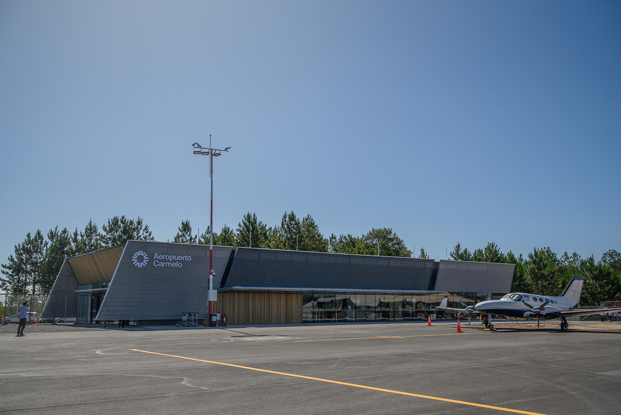 Aeropuerto de Carmelo cumplió las expectativas en su primer año de operaciones 