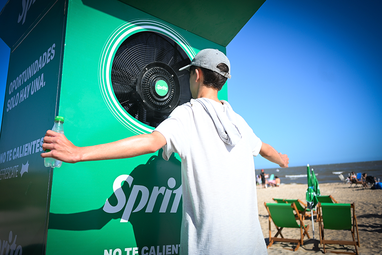 Sprite realiza acciones en las playas e invita a disfrutar un verano divertido y refrescante 