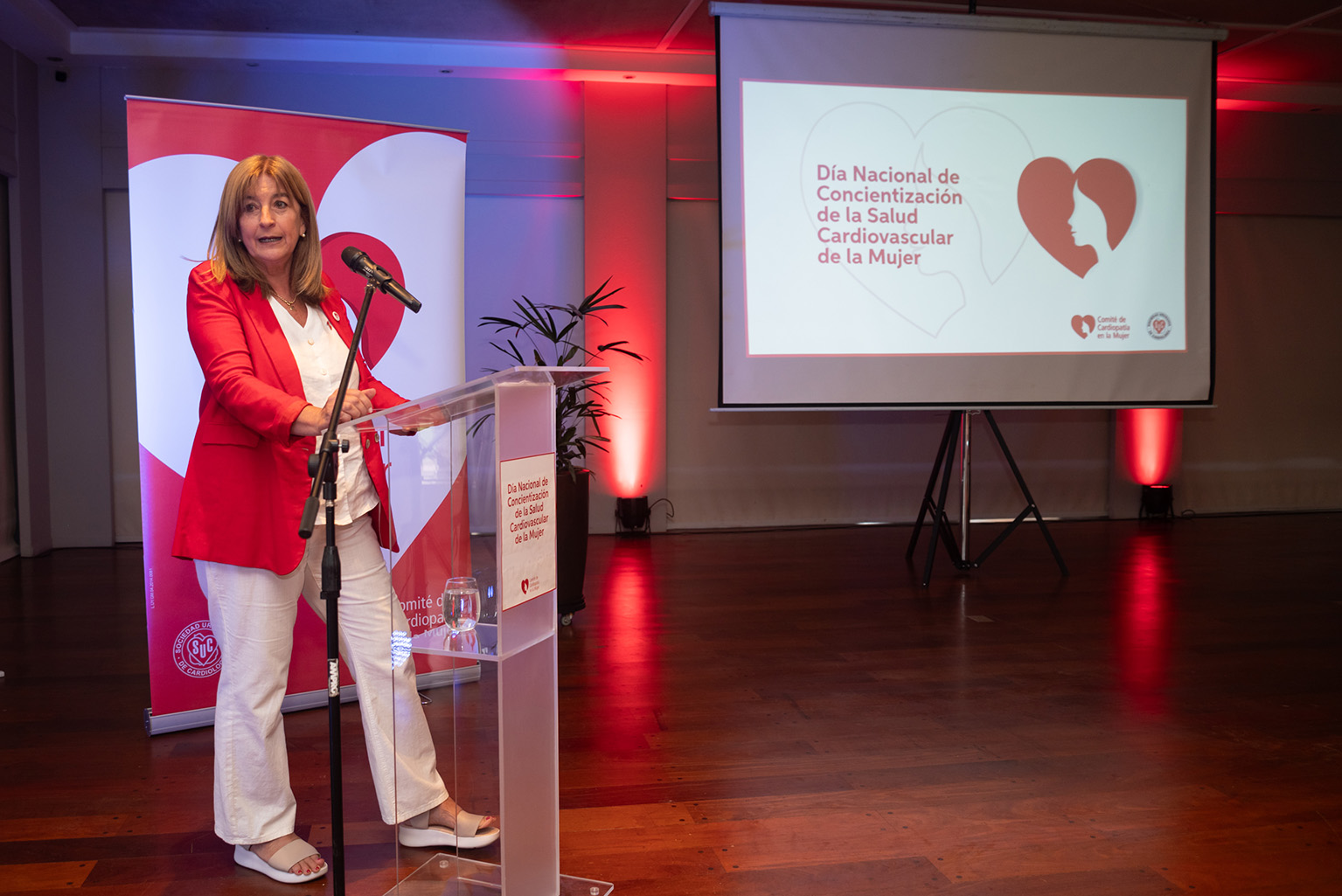 Jornada de Concientización de la Salud Cardiovascular en la Mujer 