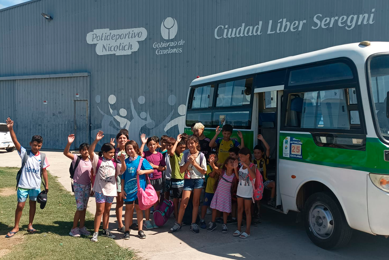 Car One brindó transporte para actividad solidaria de Polideportivo de Colonia Nicolich 