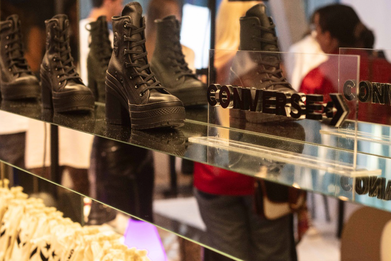 Converse presentó su disruptivo nuevo modelo Chuck 70 De Luxe Heel 