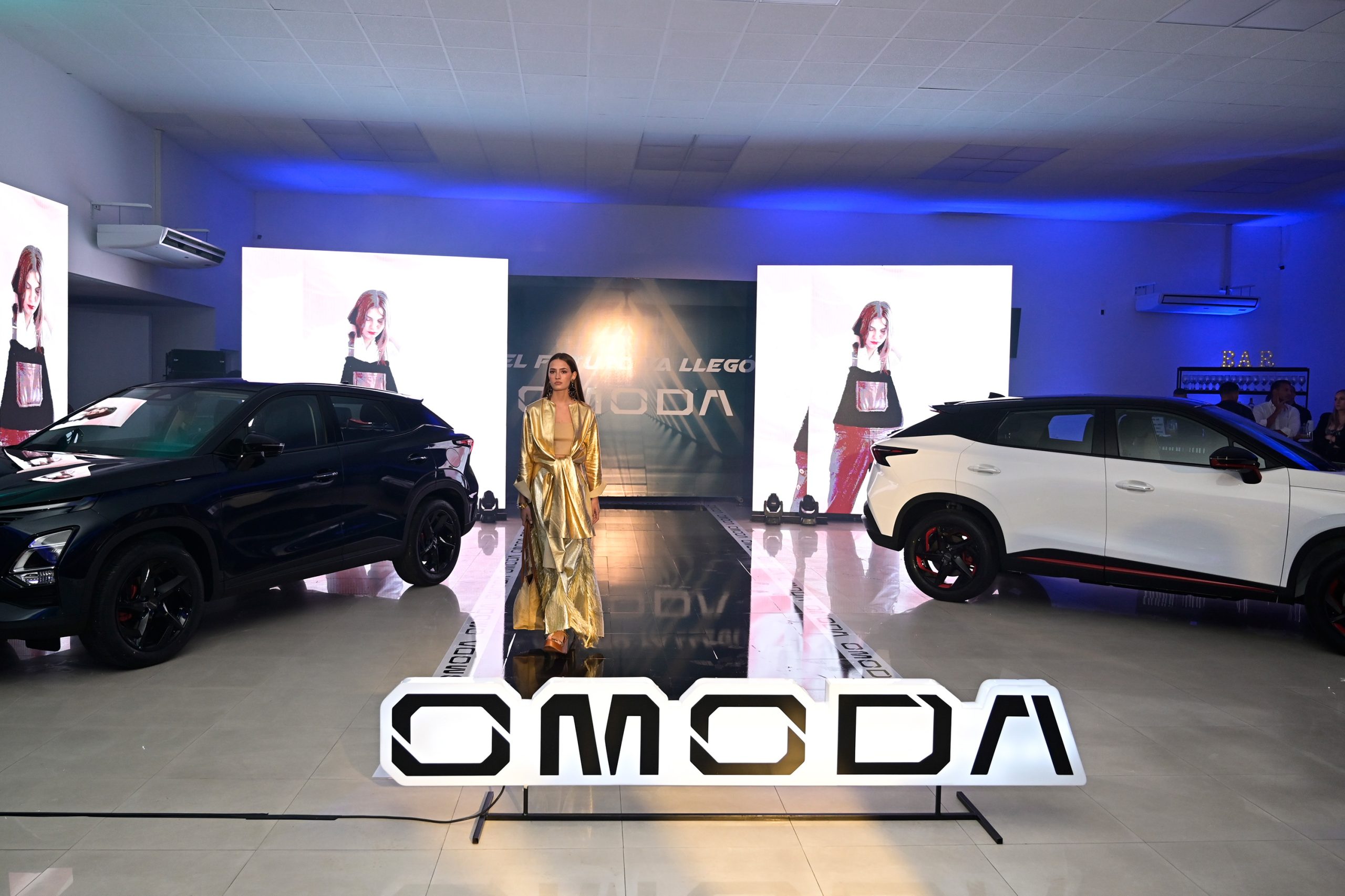 Omoda llega a Uruguay fusionado con la moda vanguardista 