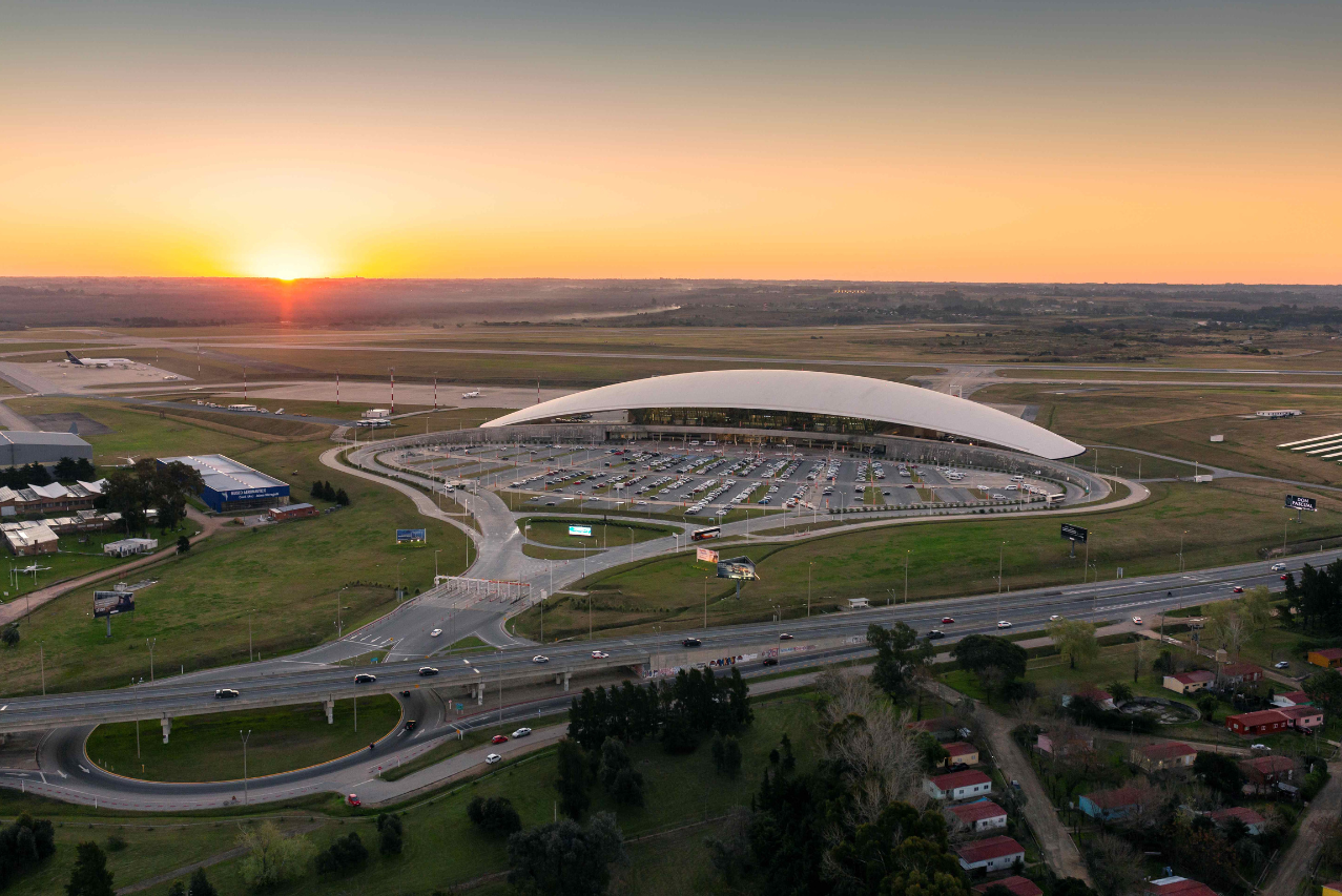 Aeropuertos Uruguay es reconocida como la segunda empresa más atractiva para trabajar en el país 