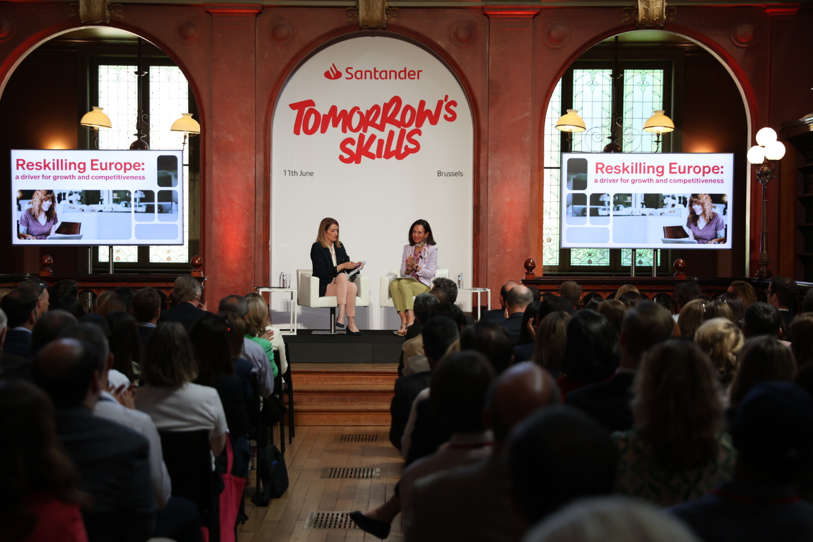 La formación continua y la IA, claves para la empleabilidad futura, según el informe sobre las habilidades del futuro de Santander 