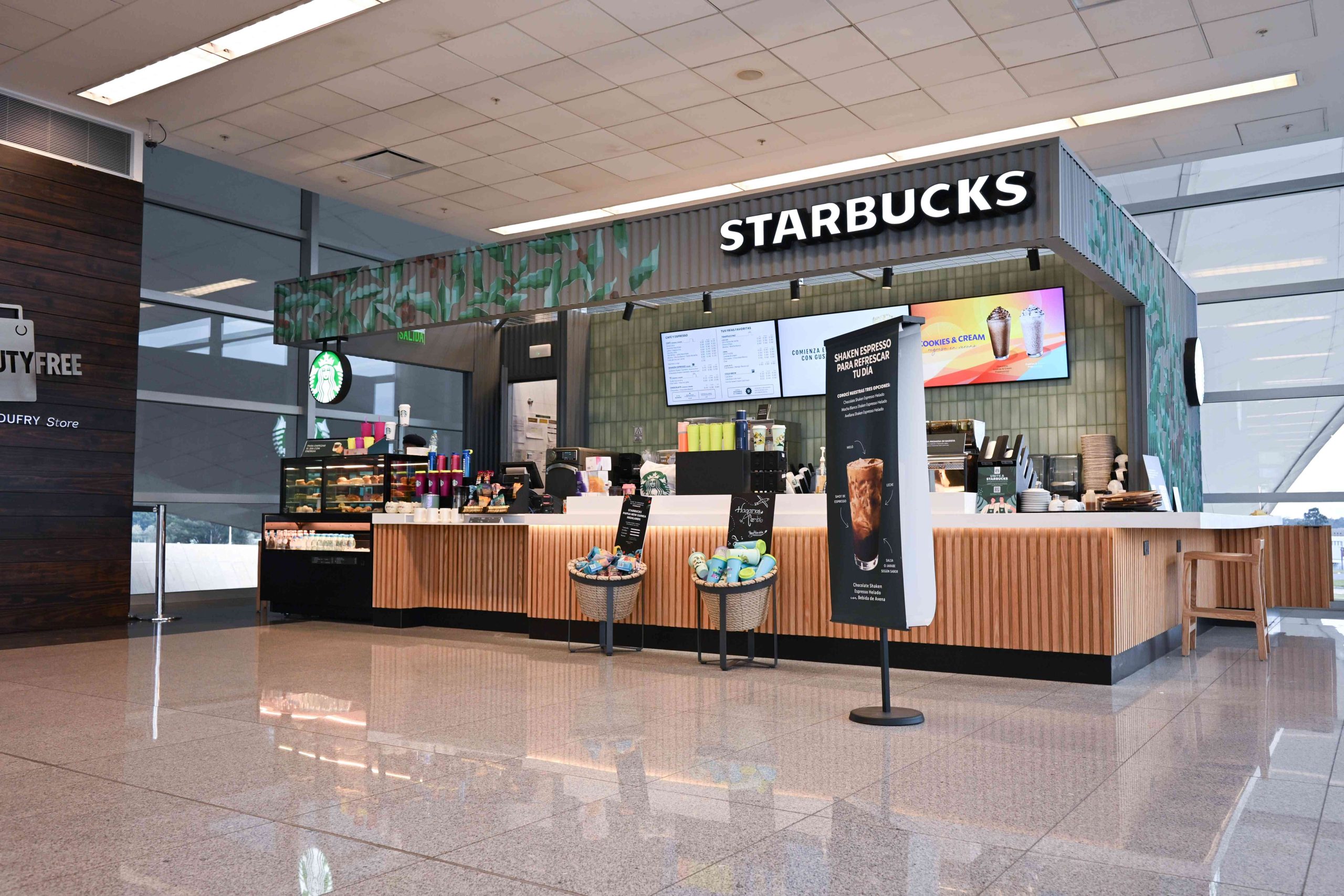 Aeropuerto de Carrasco fue premiado por su renovado Espacio Gastronómico 