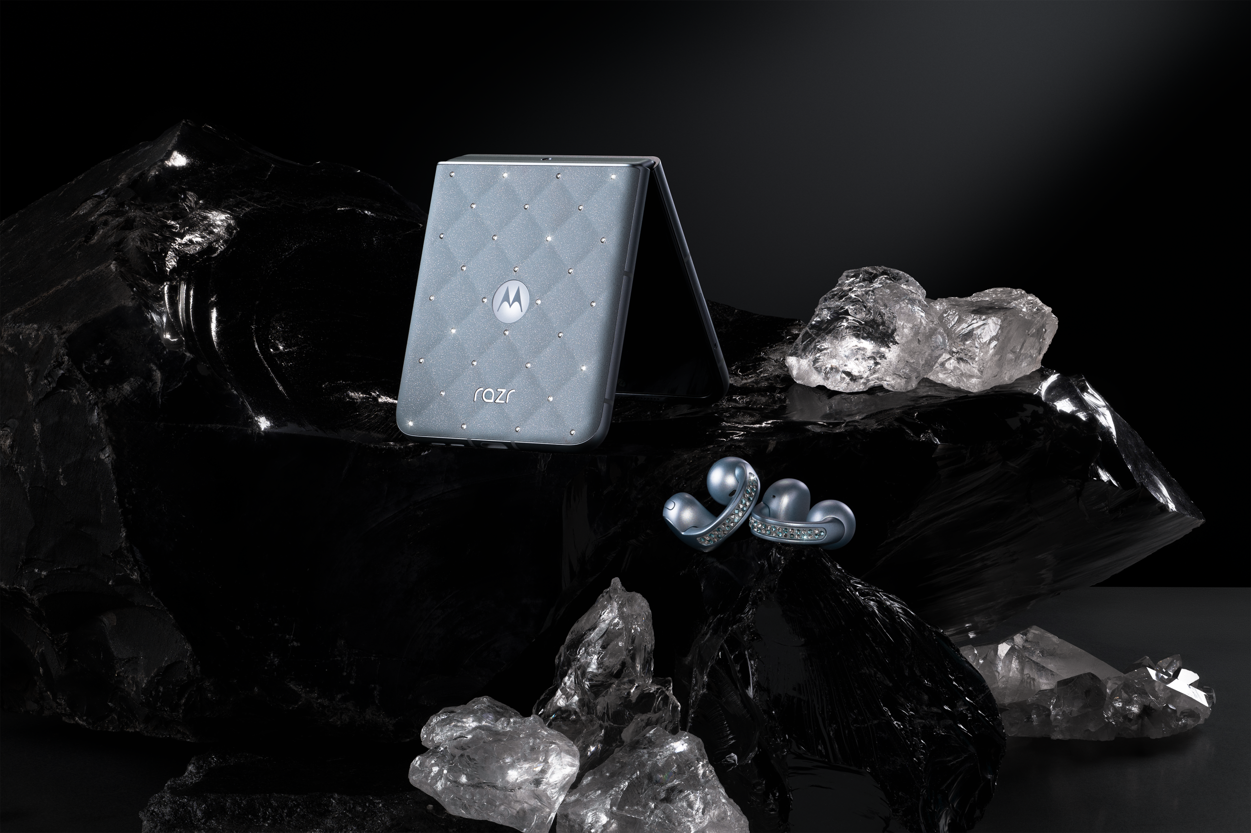 Motorola presenta The Brilliant Collection con cristales Swarovski, donde la tecnología se une al lujo y el estilo de vida 
