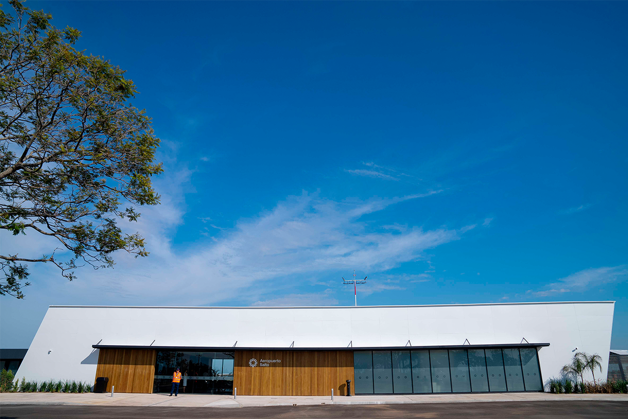 Aeropuertos Uruguay celebra el primer año de la ruta aérea entre Montevideo y Salto 