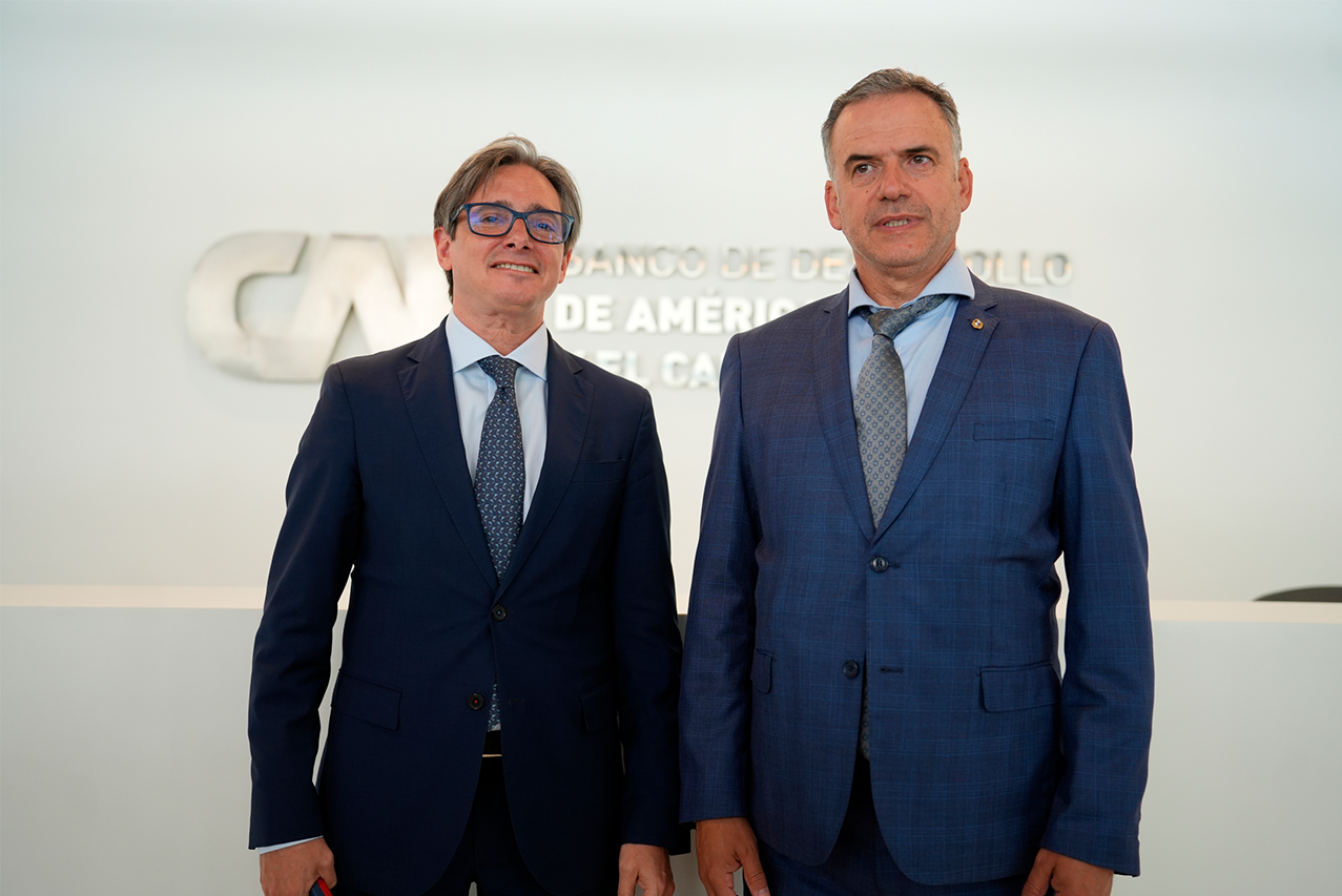 CAF y la Fundación Felipe González lanzaron Palancas Uruguay para fortalecer la democracia con soluciones ciudadanas 