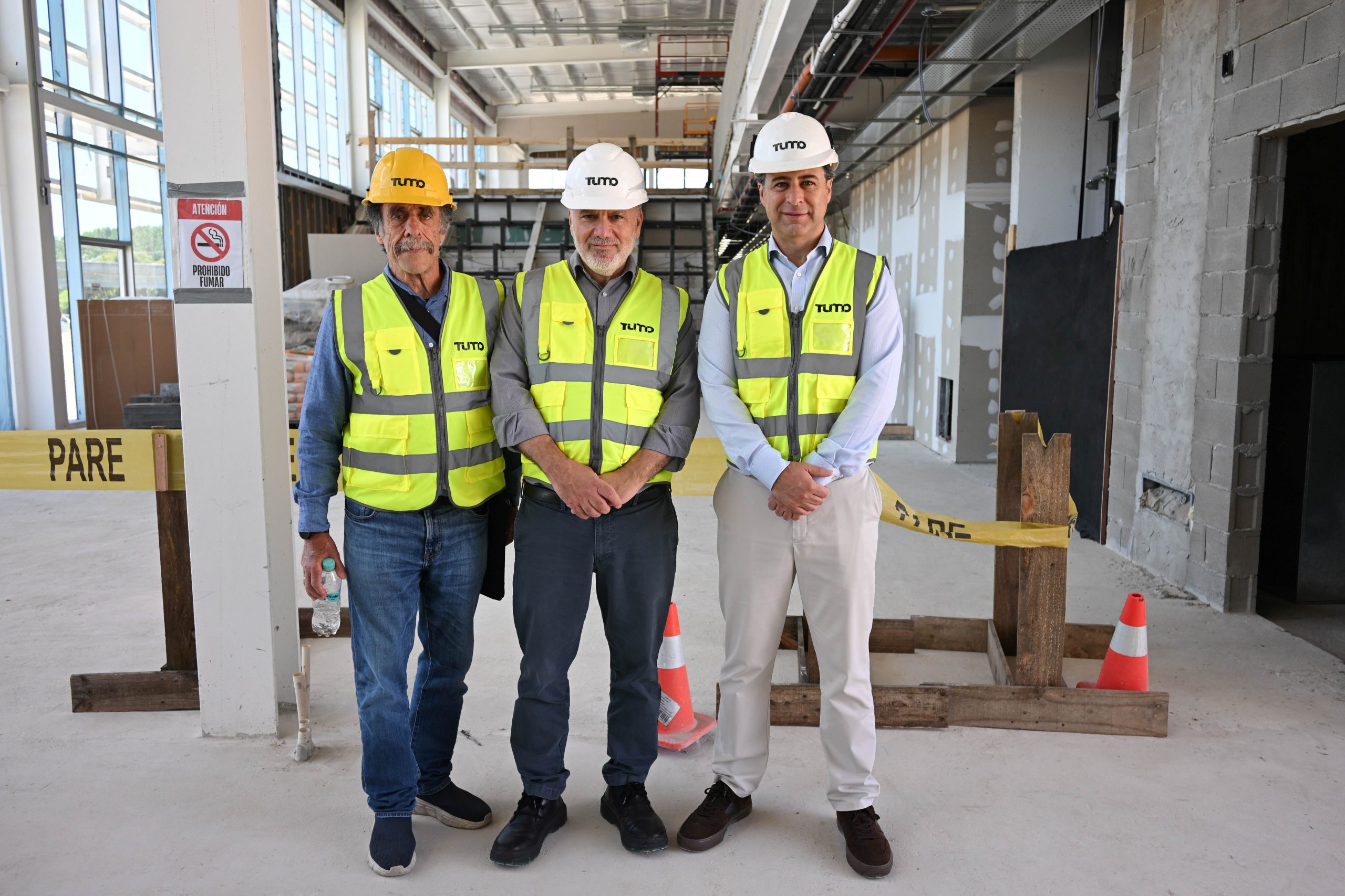 Cofundador de TUMO visitó las obras del primer centro en Uruguay 