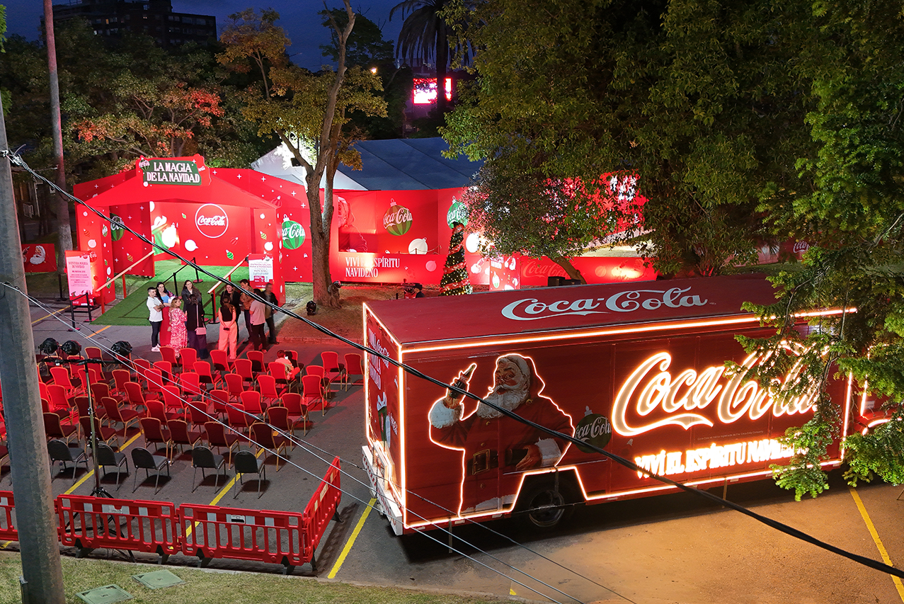 Coca-Cola presenta una nueva edición de la “Aventura mágica de la Navidad” 
