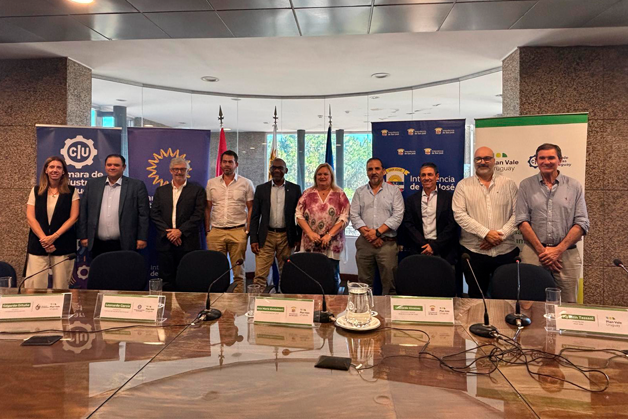 Plan Vale selló acuerdo con la Intendencia de San José para promover el reciclaje 