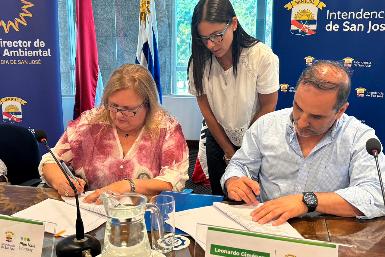 Plan Vale selló acuerdo con la Intendencia de San José para promover el reciclaje 