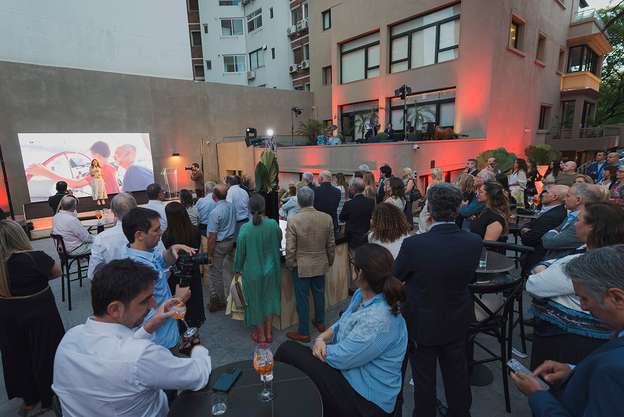 Santander inauguró su nuevo Centro Private Banking Golf, un espacio diseñado para fortalecer la atención personalizada a clientes de alto patrimonio 