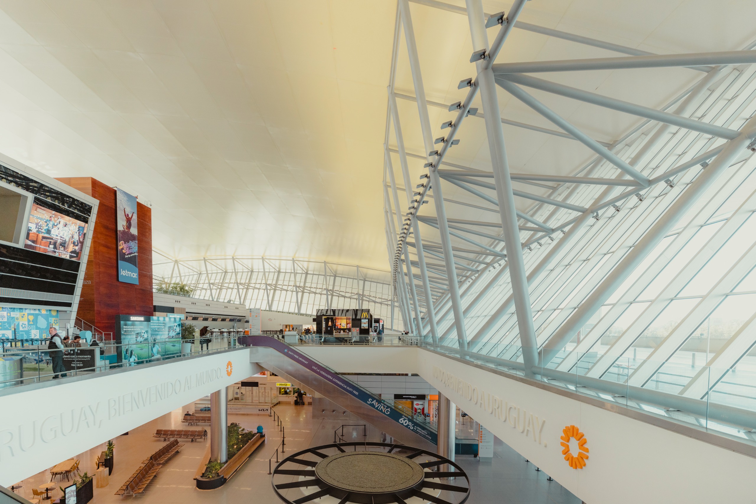 Aeropuerto de Carrasco fue premiado como el Mejor de América Latina y el Caribe 