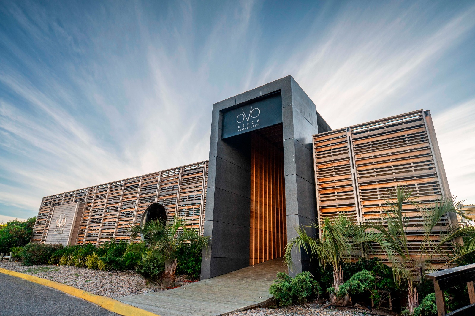 Una nueva temporada del alma de Punta en Ovo Beach, premios y entretenimiento reciben marzo en Enjoy Punta del Este 