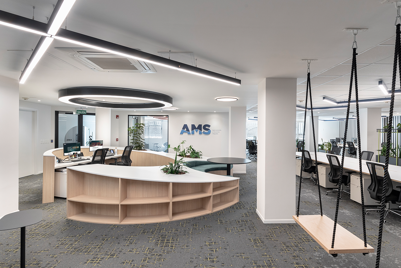 AMS se encuentra en el top 10 de las mejores empresas para trabajar en Uruguay 