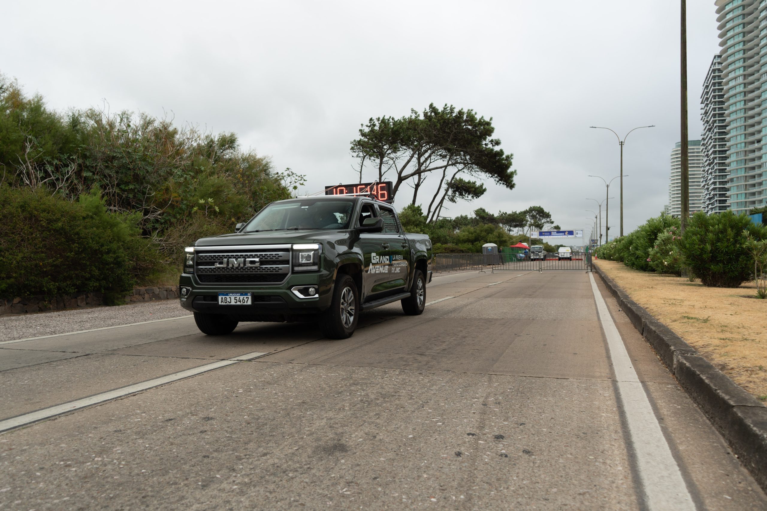 JMC apuesta a un verano lleno de eventos deportivos con su pick-up Grand Avenue 