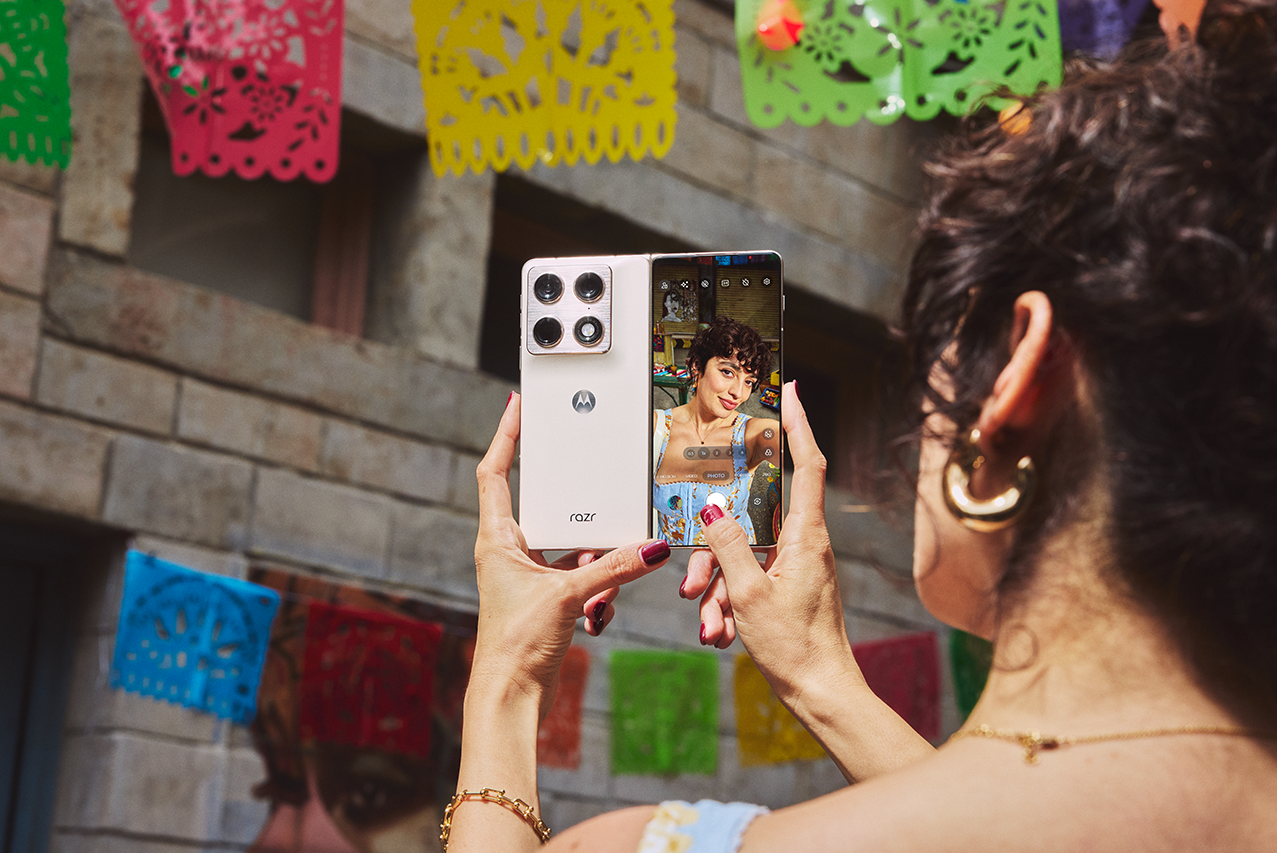 El nuevo motorola razr fold se posiciona como la cámara #1 en el segmento de los plegables a nivel global, de acuerdo con DXOMARK 