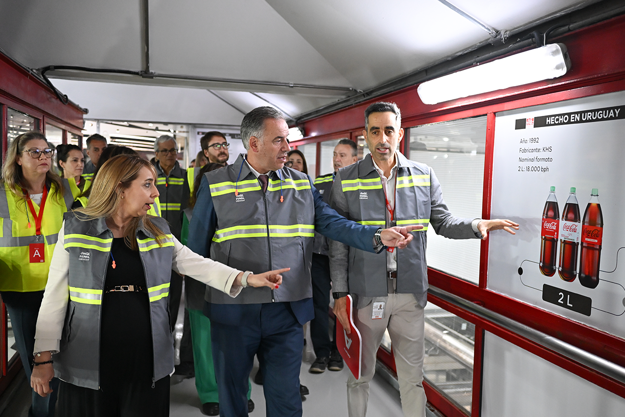 Coca-Cola FEMSA Uruguay inaugura su primera línea de producción nacional de latas 