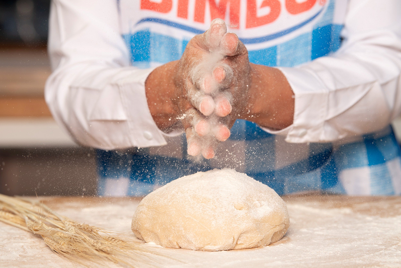 Grupo Bimbo alcanza nutrición positiva en el 98% de su portafolio de consumo diario. 
