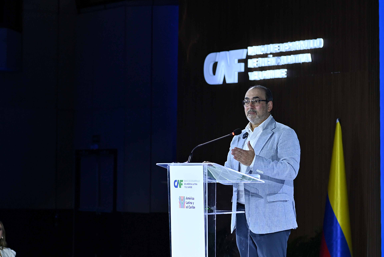 CAF invertirá USD 10.000 millones en los próximos cinco años para impulsar la integración de América Latina y el Caribe 