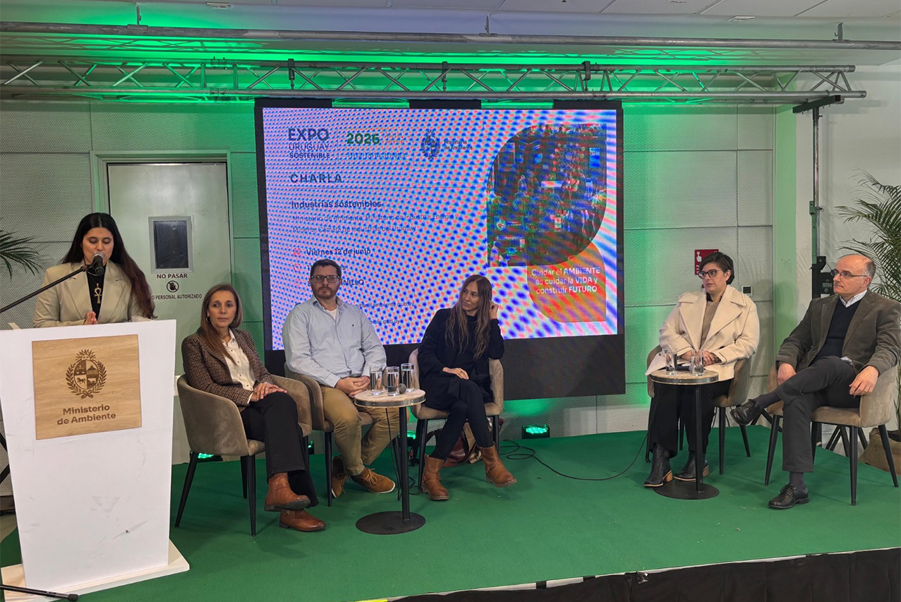 CIU participó de charla sobre industrias sostenibles junto a autoridades y empresas 
