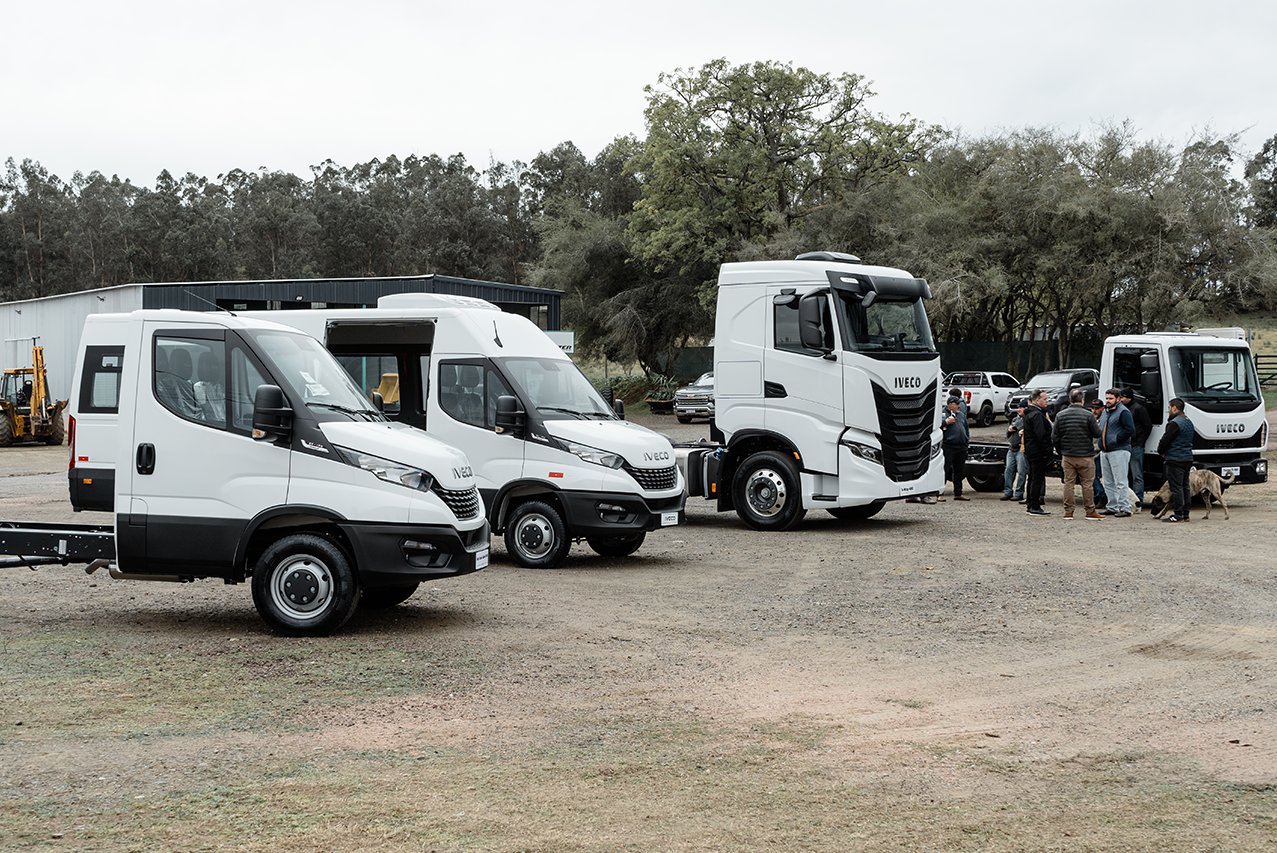 Iveco presentó en Minas sus vehículos y realizó test drives para conocerlos de primera mano 