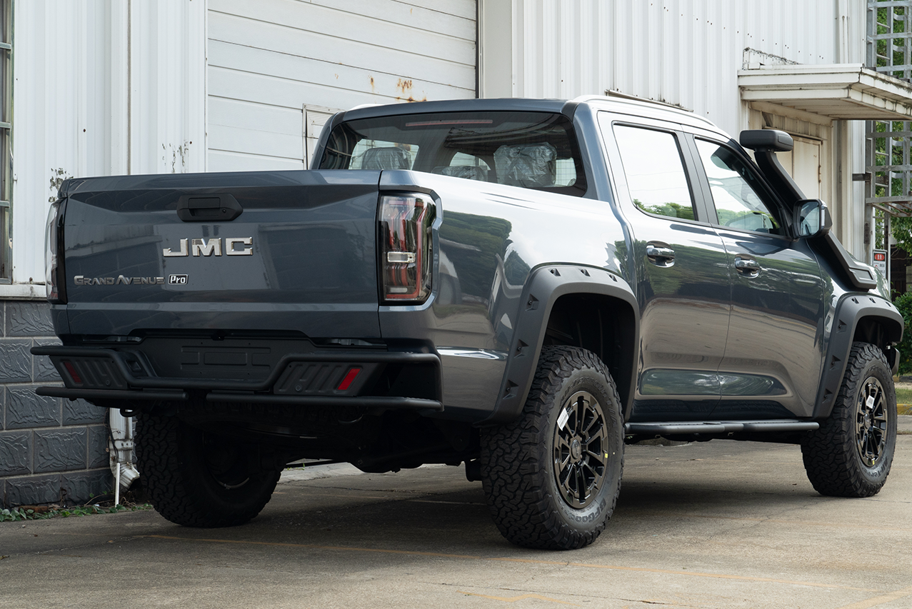 La pick-up JMC Grand Avenue incorpora variantes Off Road y automática en Uruguay 