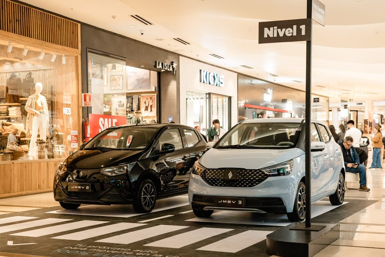 JMEV presenta en Punta Carretas Shopping sus vehículos 100% eléctricos 