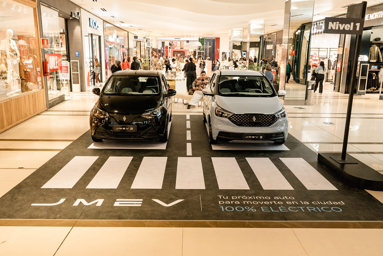 JMEV presenta en Punta Carretas Shopping sus vehículos 100% eléctricos 