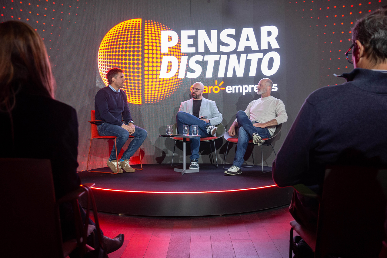 Claro Empresas reunió a expertos para poner en diálogo la inteligencia artificial y la emocional 